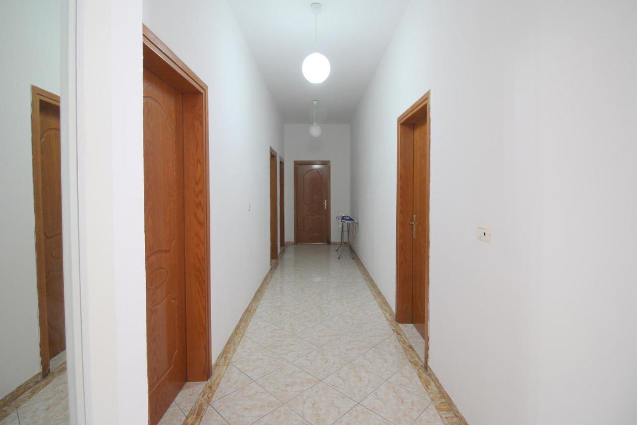 Hotel Vila Vilson Sarandë エクステリア 写真