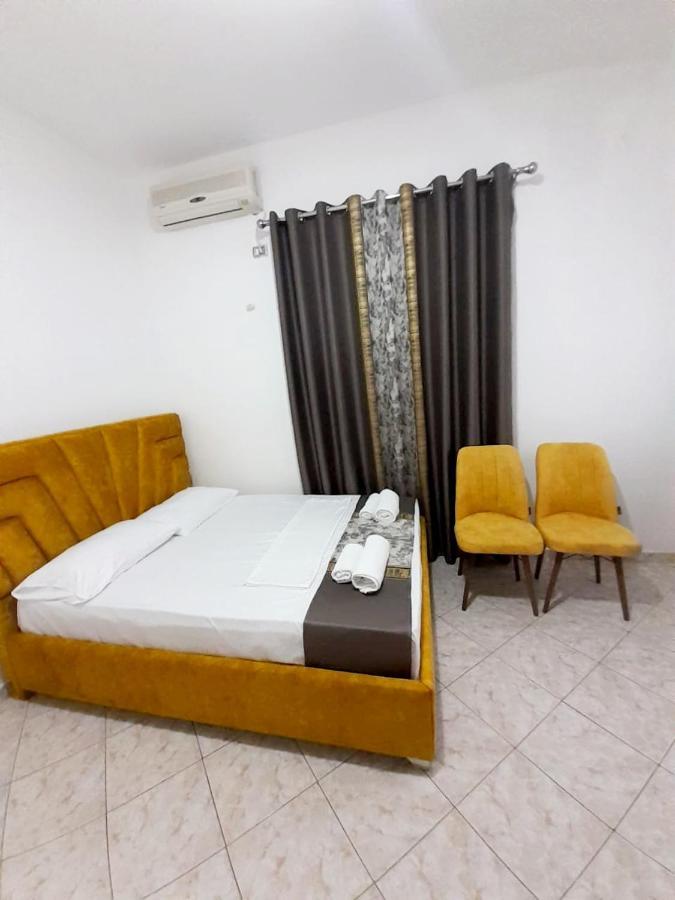 Hotel Vila Vilson Sarandë エクステリア 写真